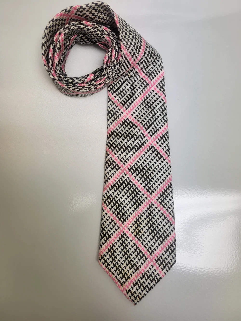 Ralph Lauren Necktie With A Black, White, and Pink plaid pattern 100% Silk